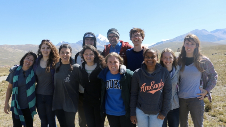 Professor Mike Bergin with students in Bolivia