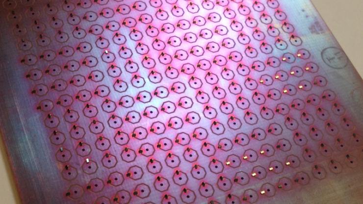 A metamaterial surface used in the study