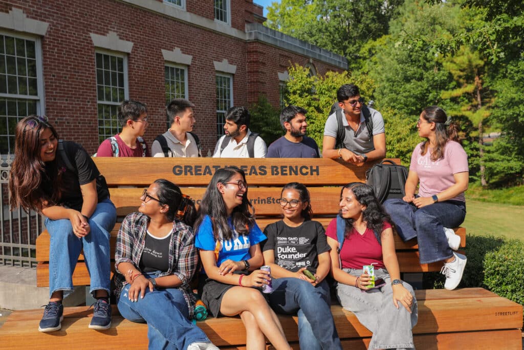 graduate students outside of Hudson Hall participating in Pratt Chat